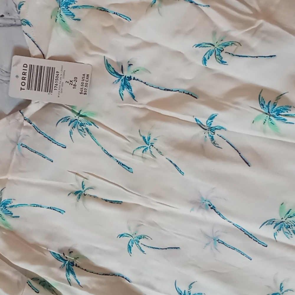 Torrid Spaghetti Strap Top - Picture 2 of 2